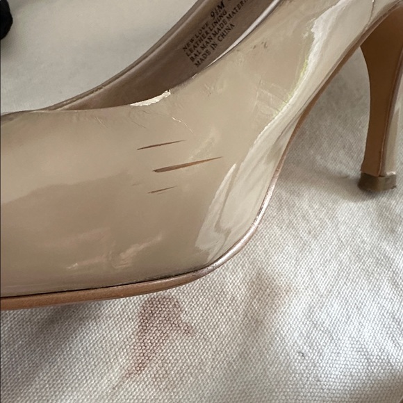 Chinese Laundry Beige Patent Heels - Picture 2 of 4